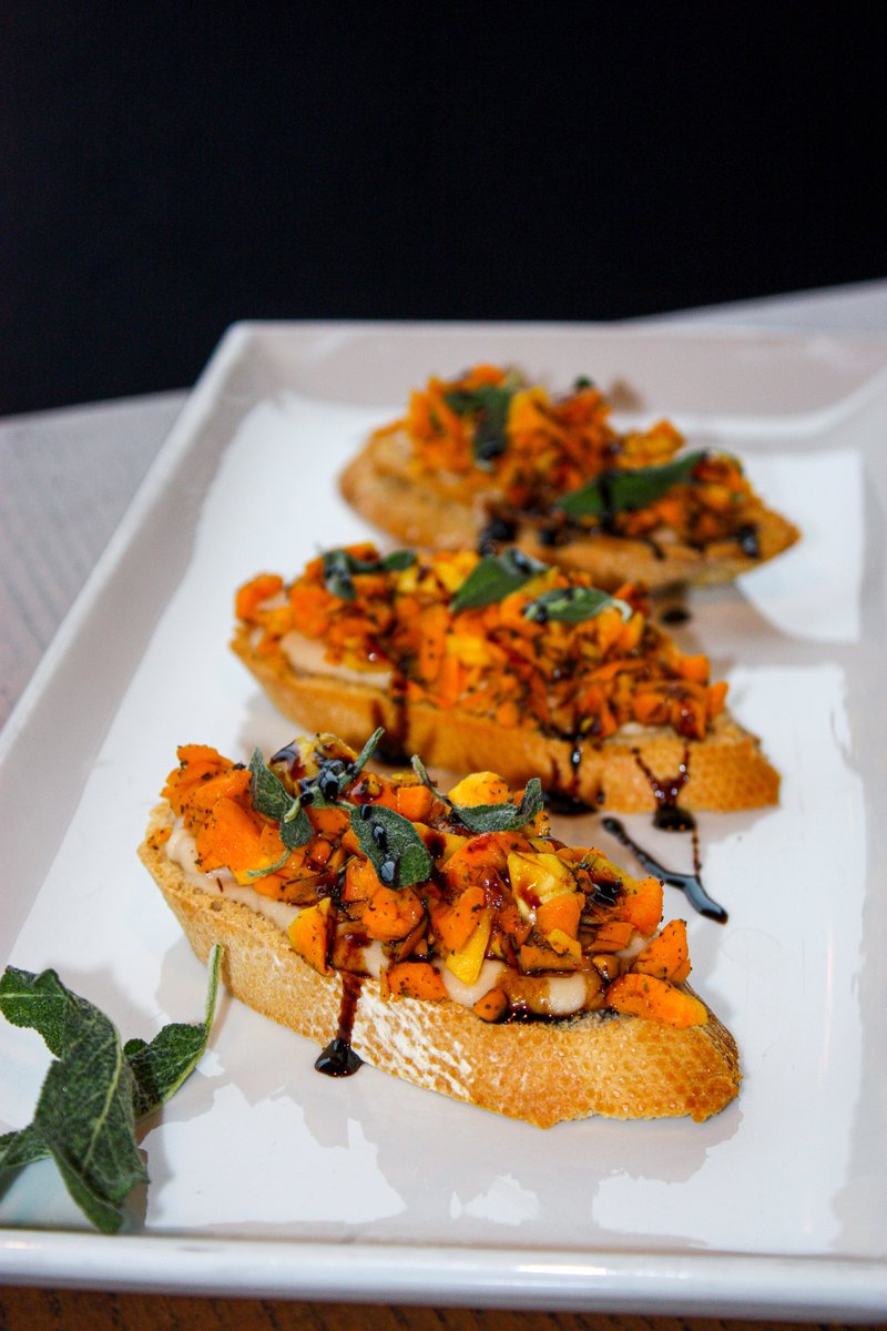 Our chef didn’t want to create “just another vegan dinner.” He wanted to craft dishes that are thoughtful, layered, and full of care. The kind of food vegan guests won’t see on other menus. Dishes that surprise you and make you say wow after the first bite.