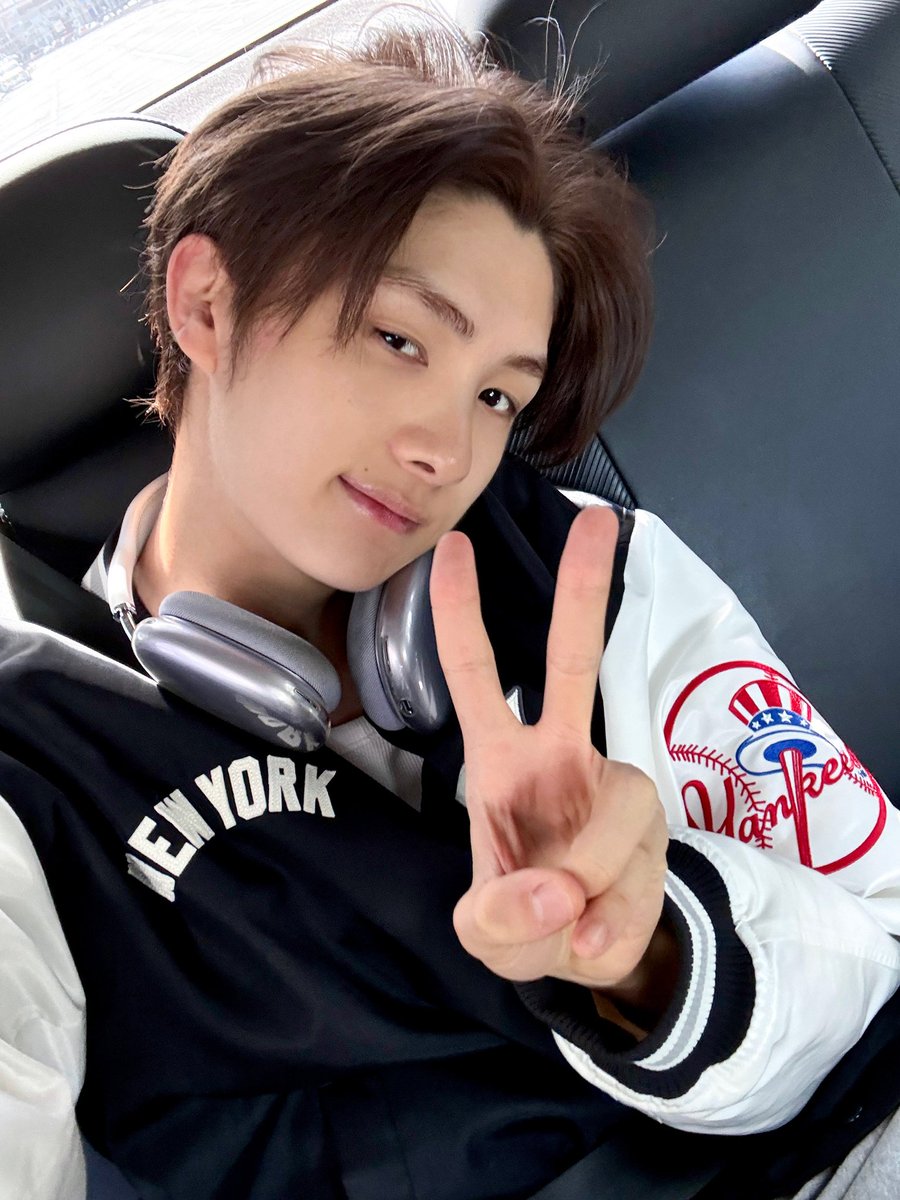 ponyoungjae's tweet photo. v https://t.co/gE6ArpPslH