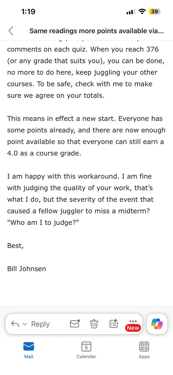 fountainlover2's tweet photo. Damn right Bill, who am I to judge. #feedme https://t.co/1xwoK19oMk