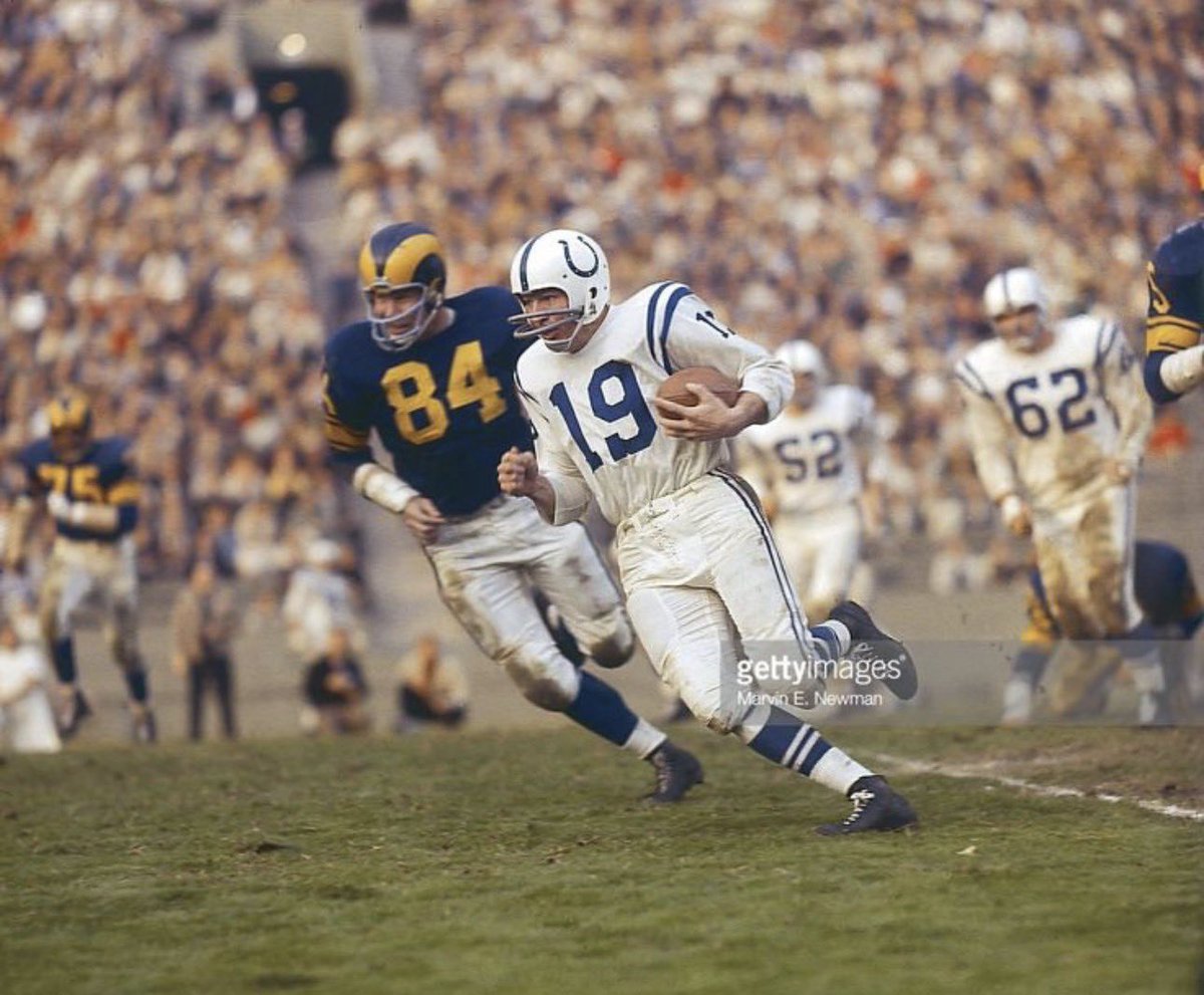 SportsDaysPast's tweet image. Two things you could count on when playing against Johnny Unitas; he was going to wear the black high tops and he was coming to beat you #Colts #Unitas