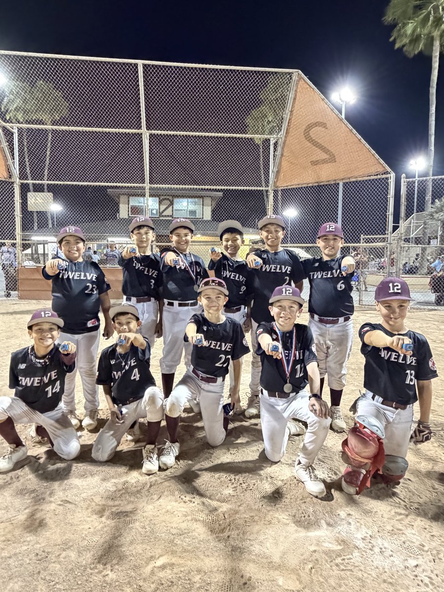 Texas Twelve tweet media