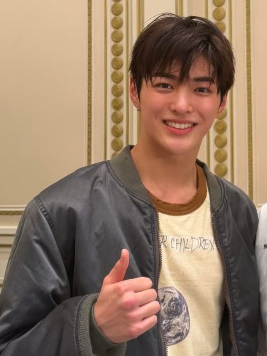 안 tweet media