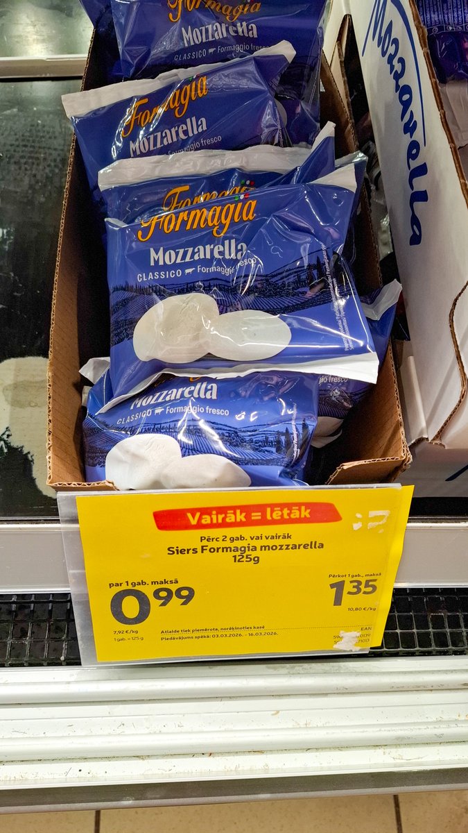 Starp citu, šonedēļ Rimčikā izcilas cenas dārzeņiem un arī mango, ņemot 2 gab, par abiem maksā tikai 1.49 €.

Mocarella Formagia, ņemot 2 gab, tikai 0.99 €/gab, bet apelsīni sulai Lane 3.49 € par 1.5 kg.

Kā jau minēju – Rimčiks ir Gudra Izvēle.

Ejam tālāk – karbonāde! https://t.co/R7JkrcQ9Uh