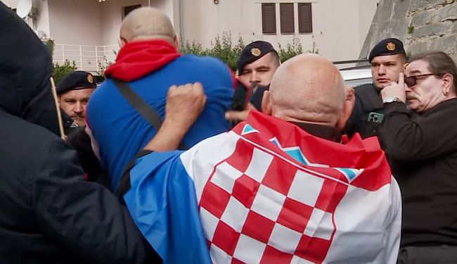 Lupiga.Com tweet media