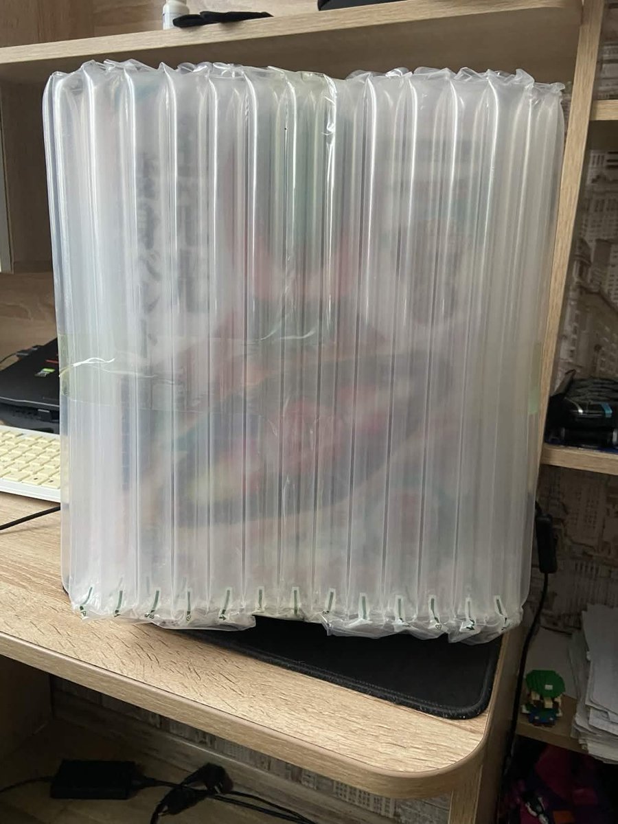 KreezeeS tweet media