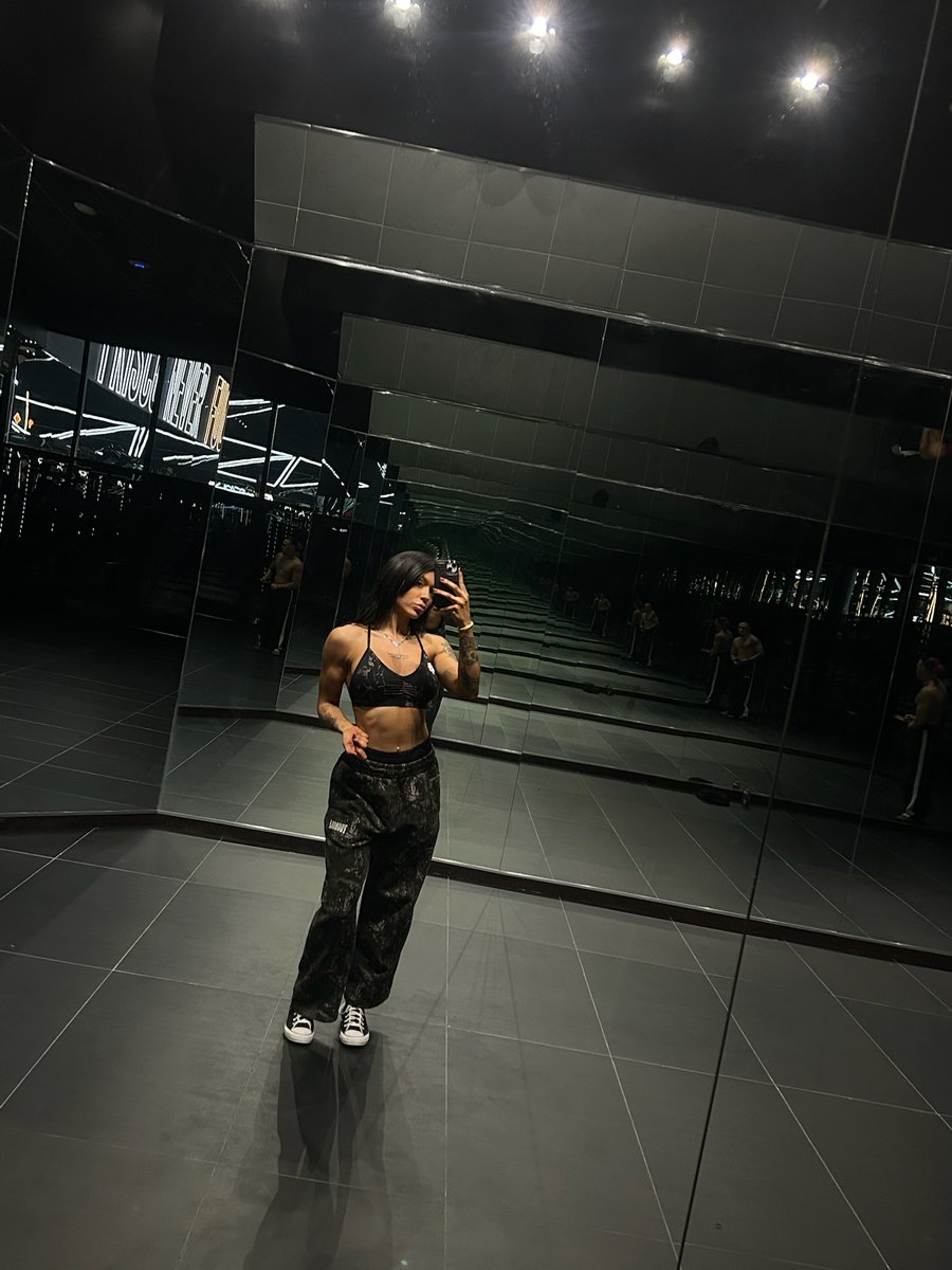 Elayna Black tweet media