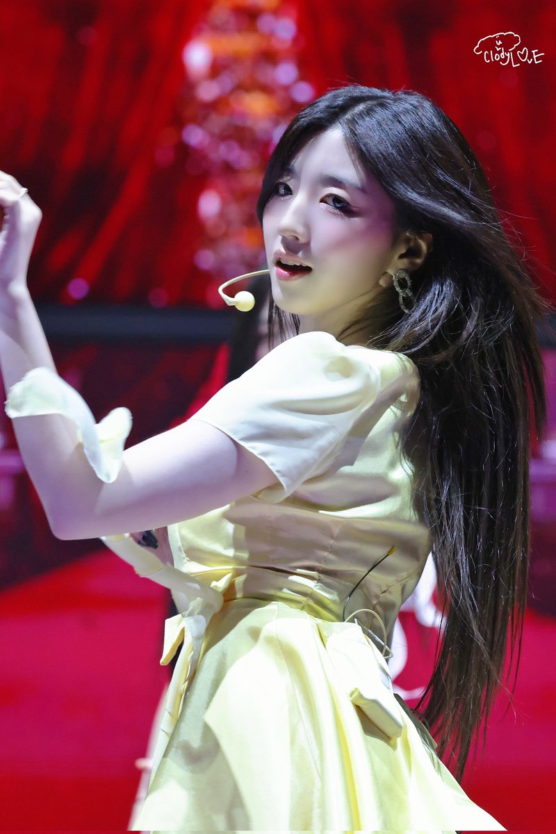 cloudyl0ve's tweet photo. 260301 MSNZ Day2

#tripleS #트리플에스 #박소현 
#소현 #SoHyun #トリプルS https://t.co/5VXCpcDdyh