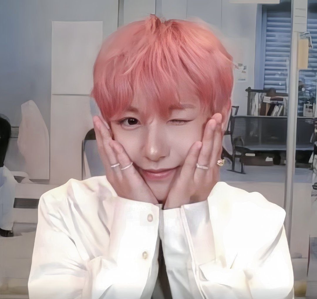 still jeno day tweet media