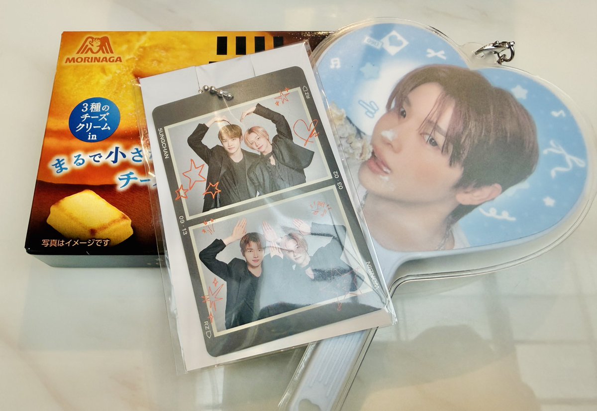 성찬이 미니우치와랑 순정즈 키링 너무 이쁘잖아🥹
간식까지 챙겨주시다니 라뷰입니다🧡🧡
좋은 이벤트 너무너무 감사해용🧡