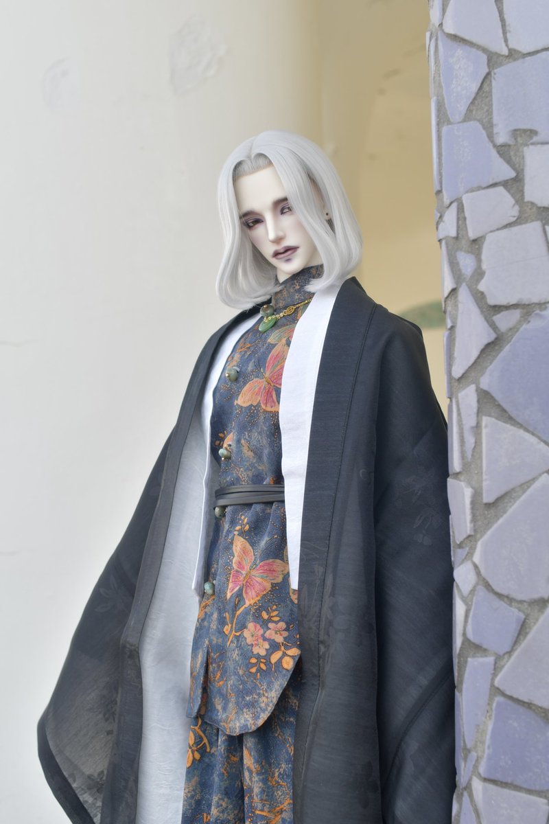 めっちゃ美人さんになって帰ってきました
うちの耶梦加得SP！
語彙力のない私の説明を汲み取ってくれて色気たっぷりのお兄さんにしてくれました💕

#おもちメイク