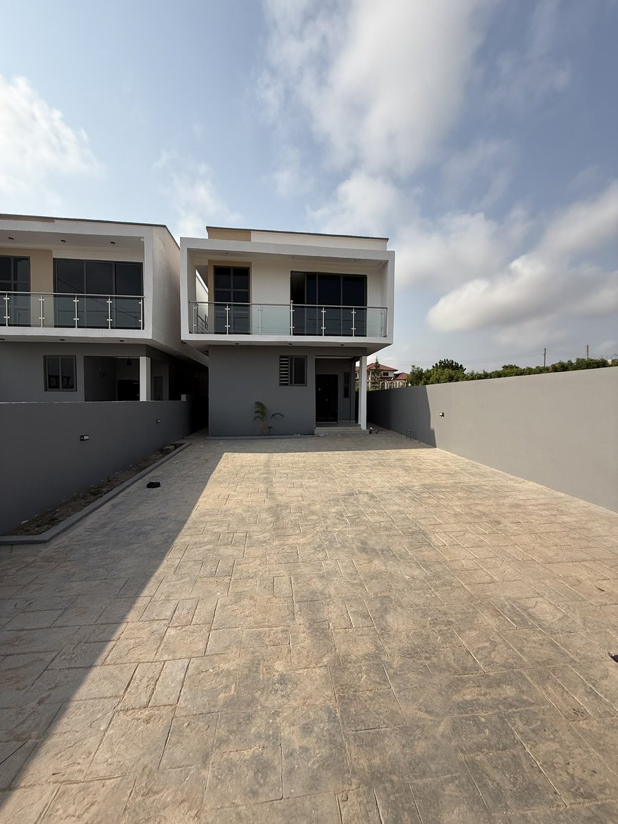 MillicanGh tweet media