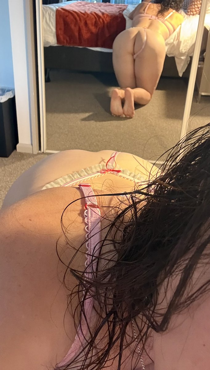 milfyRach tweet media