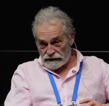 Birisi bir Necip Fazıl Kısakürek filmi çeksin, Haluk Bilginer'i de başrolde oynatsın, şairin nasıl bir karakter olduğunu herkes görsün artık.