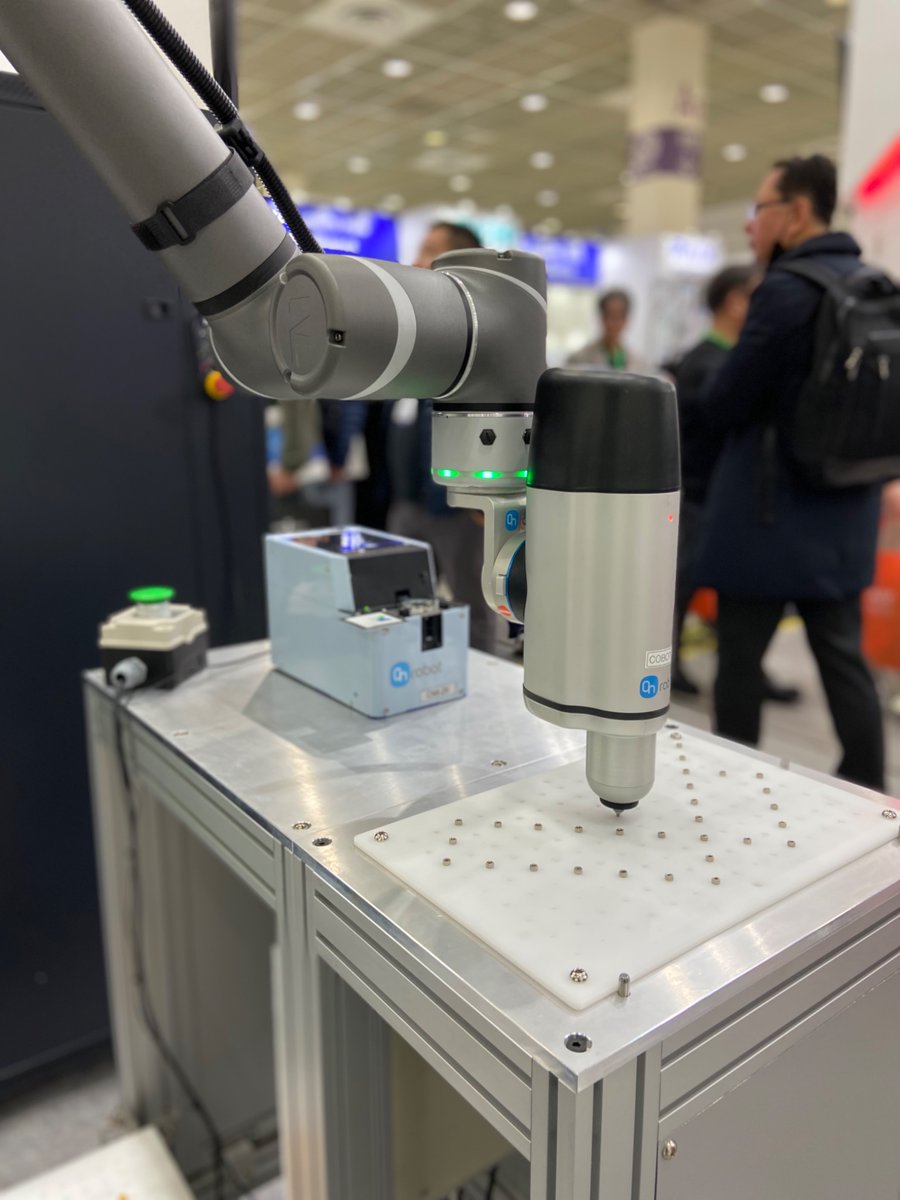 Techman Robot tweet media