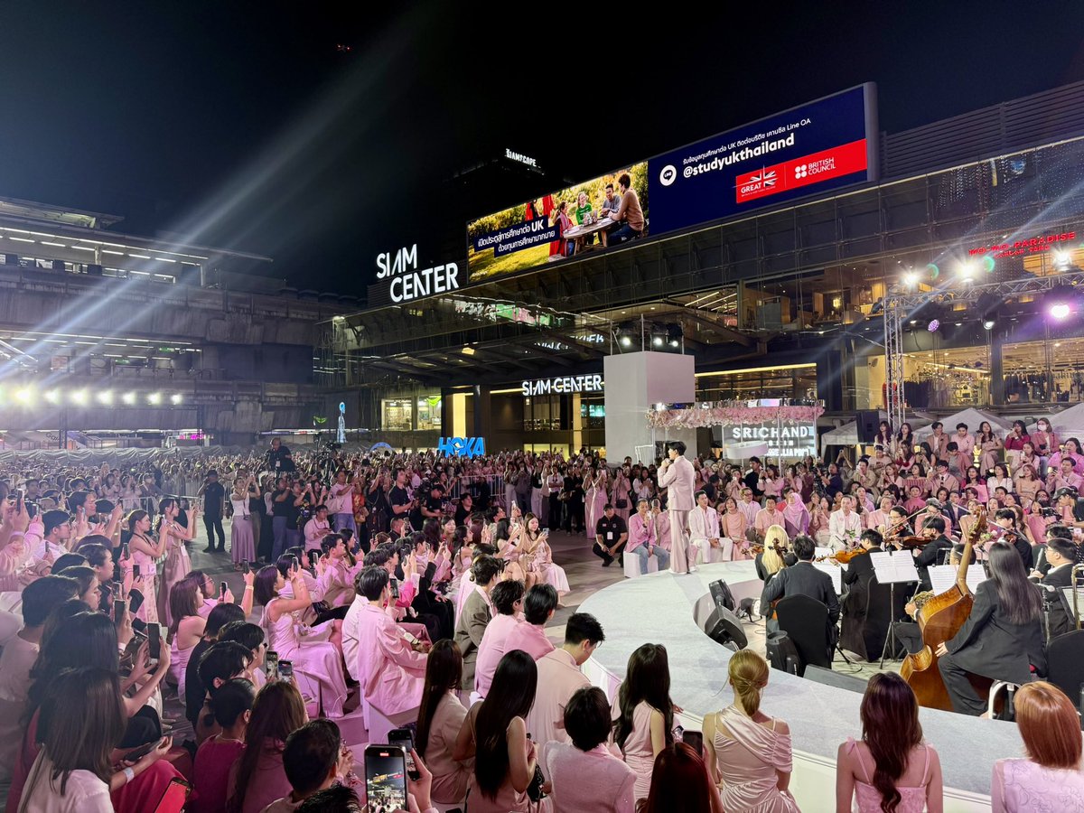 IamTantane's tweet photo. งานพี่ศรีเมื่อวานคนเยอะมากกก
BAMBAM X SRICHAND PDRN
#SrichandPDRNxBamBam 
#BamBam https://t.co/Ghm8MCF5iv