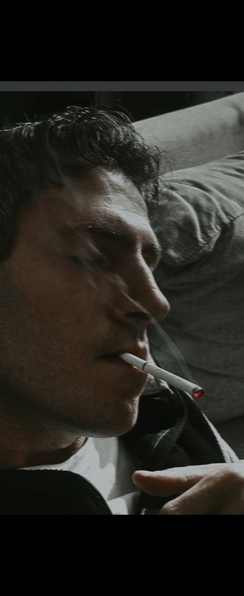 Ben sigara dumanın altında