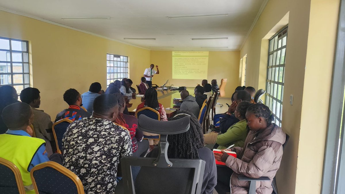 NACADAKenya's tweet image. Our Uasin-Gishu/Nandi team conducted a workplace sensitization on Alcohol and Drug Abuse Prevention for @KeNHAKenya  staff at the North Rift Regional Office in Eldoret. Building a drug-free workforce, one session at a time! 💪