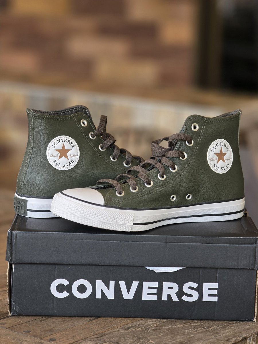BM_TPP's tweet photo. ปล่อยต่อรองเท้า converse ctas seasonal color leather hi green มือ1ของแท้ ไม่เคยใส่พร้อมกล่อง size 42.5 /27.5 cm ราคา2000รวมส่งค่ะ สนใจทักได้เลยนะค้าาา #ปล่อยรองเท้า #ส่งต่อรองเท้า #converse #รองเท้าผ้าใบ #รองเท้าconverse #รองเท้าผ้าใบมือหนึ่งของแท้ https://t.co/L6PmL3T6Mn