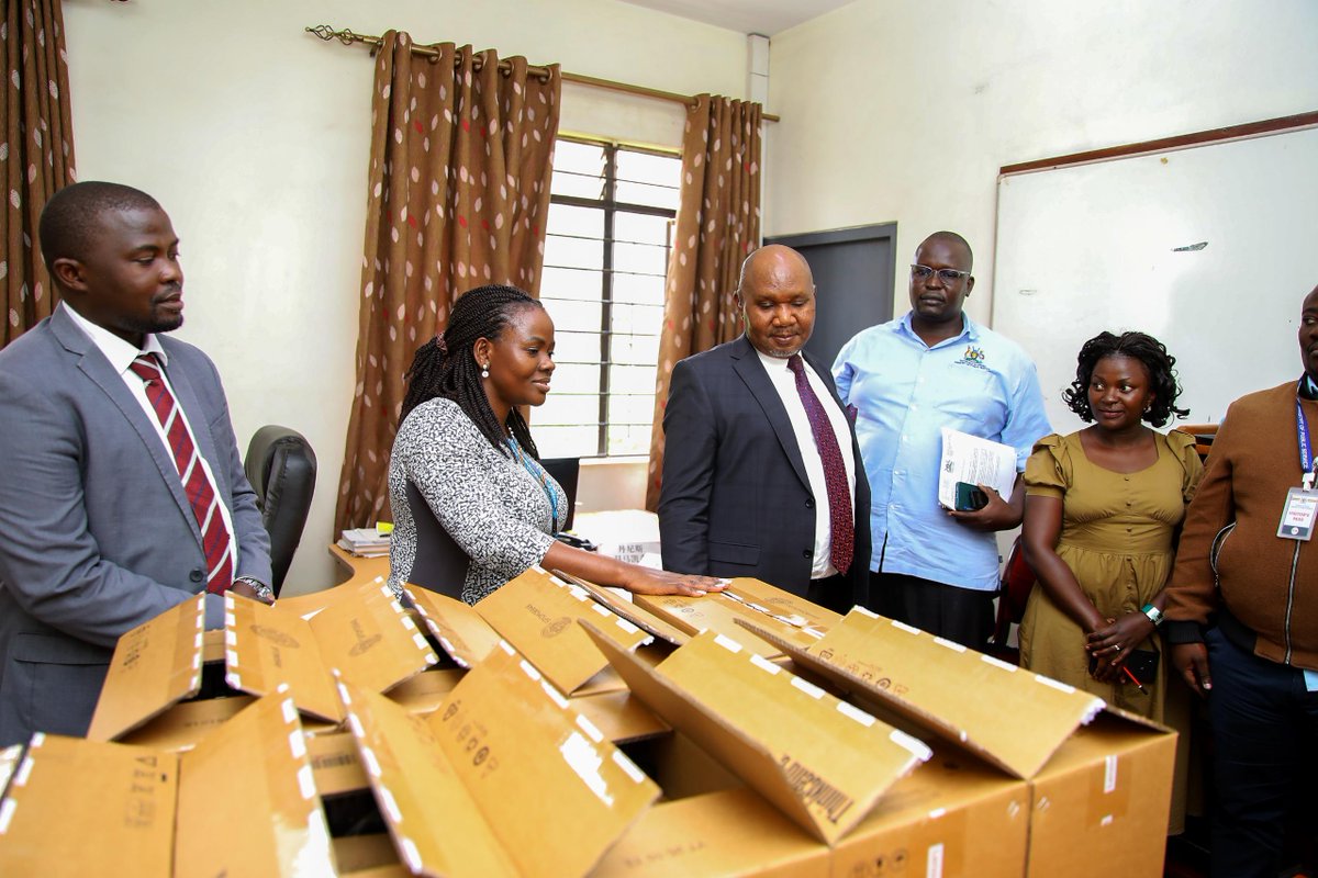 This week, we handed 30 Desktops and UPS equipment to <a href="/mopsuganda/">Ministry of Public Service - Uganda</a> 

The event was officiated by the Under Secretary, Ministry of Public Service, and attended by representatives from the <a href="/mofpedU/">Ministry of Finance</a> 

#Uganda #DigitalGovernment #PublicService #Collaboration