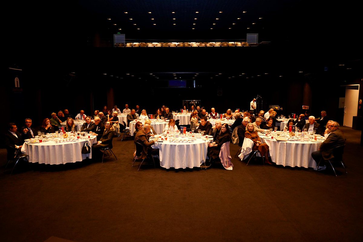 Cem Arüv tweet media