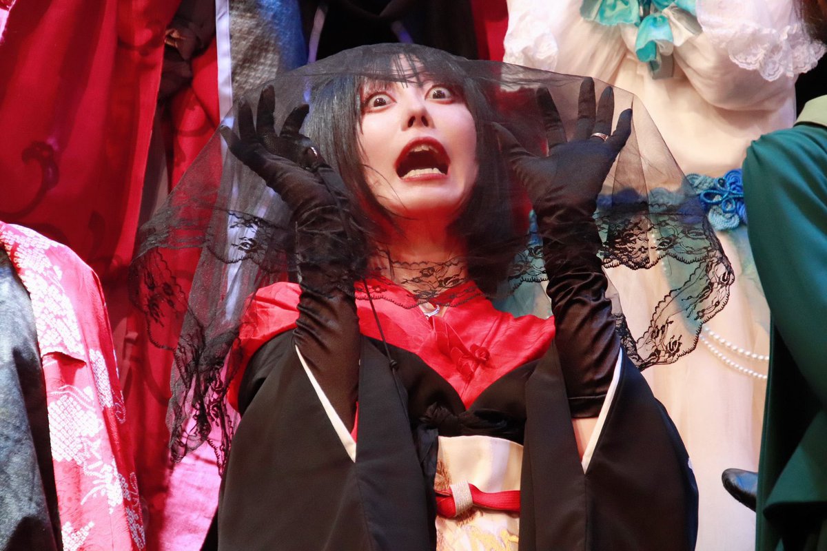 鼻の穴が縦長の人は鼻を整形しているという謎偏見が爆誕しているのを