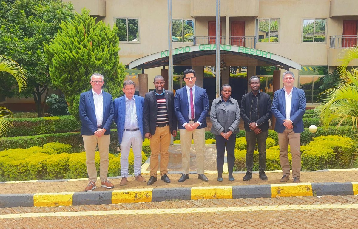 kenaff_farmers's tweet photo. KENAFF hosted a delegation from the @UNIDO to explore practical ways of strengthening smallholder farmers’ access to international markets. Discussions focused on unlocking new market opportunities and understanding barriers farmers face in participating in global value chains. https://t.co/B1kw4tmehg