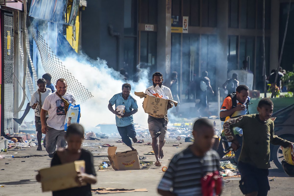 Globalstats11's tweet photo. Top 40 Most Dangerous Countries in 2026

1. 🇵🇬 Papua New Guinea
2. 🇻🇪 Venezuela
3. 🇭🇹 Haiti
4. 🇦🇫 Afghanistan
5. 🇿🇦 South Africa
6. 🇭🇳 Honduras
7. 🇹🇹 Trinidad and Tobago
8. 🇸🇾 Syria
9. 🇯🇲 Jamaica
10. 🇬🇾 Guyana
11. 🇵🇪 Peru
12. 🇨🇩 DR Congo
13. 🇳🇬 Nigeria
14. 🇨🇲 Cameroon
15. 🇦🇴 Angola
16. 🇧🇴 Bolivia
17. 🇧🇷 Brazil
18. 🇳🇦 Namibia
19. 🇦🇷 Argentina
20. 🇸🇴 Somalia
21. 🇪🇨 Ecuador
22. 🇾🇪 Yemen
23. 🇧🇩 Bangladesh
24. 🇵🇷 Puerto Rico
25. 🇨🇴 Colombia
26. 🇲🇿 Mozambique
27. 🇨🇱 Chile
28. 🇿🇼 Zimbabwe
29. 🇩🇴 Dominican Republic
30. 🇵🇾 Paraguay
31. 🇻🇮 US Virgin Islands
32. 🇬🇹 Guatemala
33. 🇧🇸 Bahamas
34. 🇸🇻 El Salvador
35. 🇫🇯 Fiji
36. 🇫🇷 France
37. 🇱🇾 Libya
38. 🇨🇮 Ivory Coast
39. 🇰🇪 Kenya
40. 🇺🇬 Uganda

Crime Index Factors:

Overall crime perception
Safety walking alone 🚶‍♂️
Mugging & robbery risk
Car theft risk 🚗
Burglary risk 🏠
Physical attack risk
Harassment risk
Drug issues 💊
Property crime level
Violent crime level
Corruption & bribery

Source: Numbeo Crime Index 2026