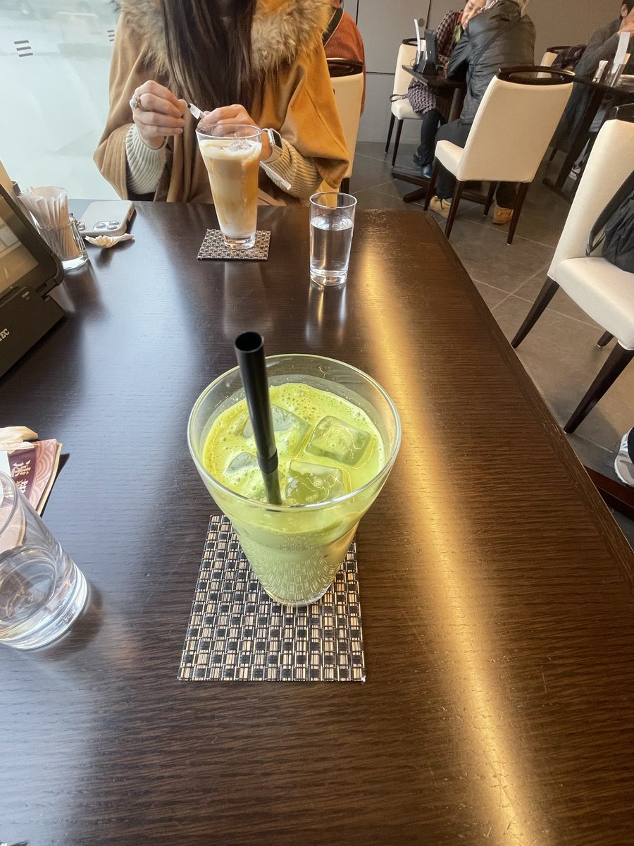 お休みだったので、母と歌舞伎ってきました✨

カフェでおしゃべりタイム☕️