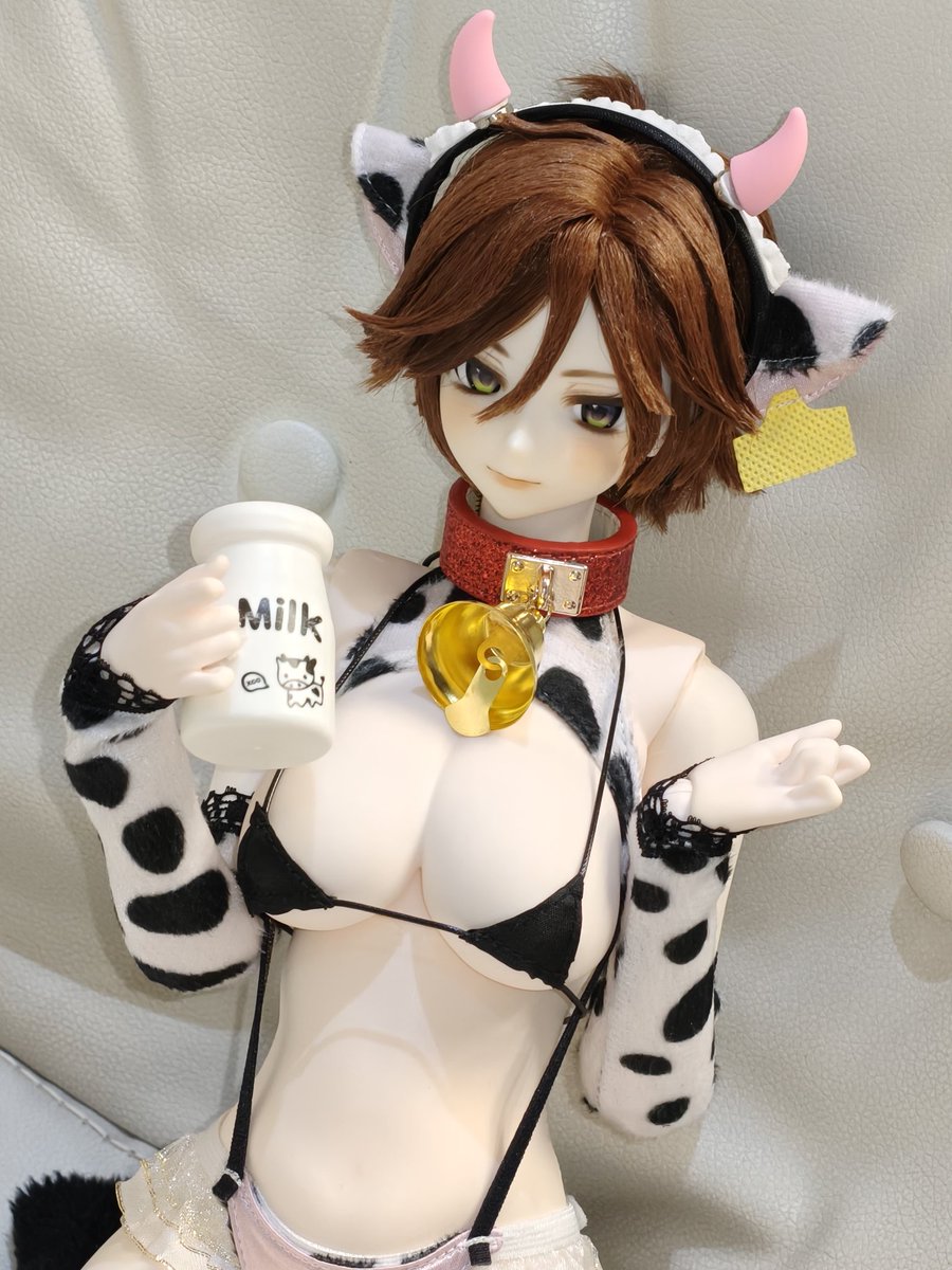 莫 tweet media