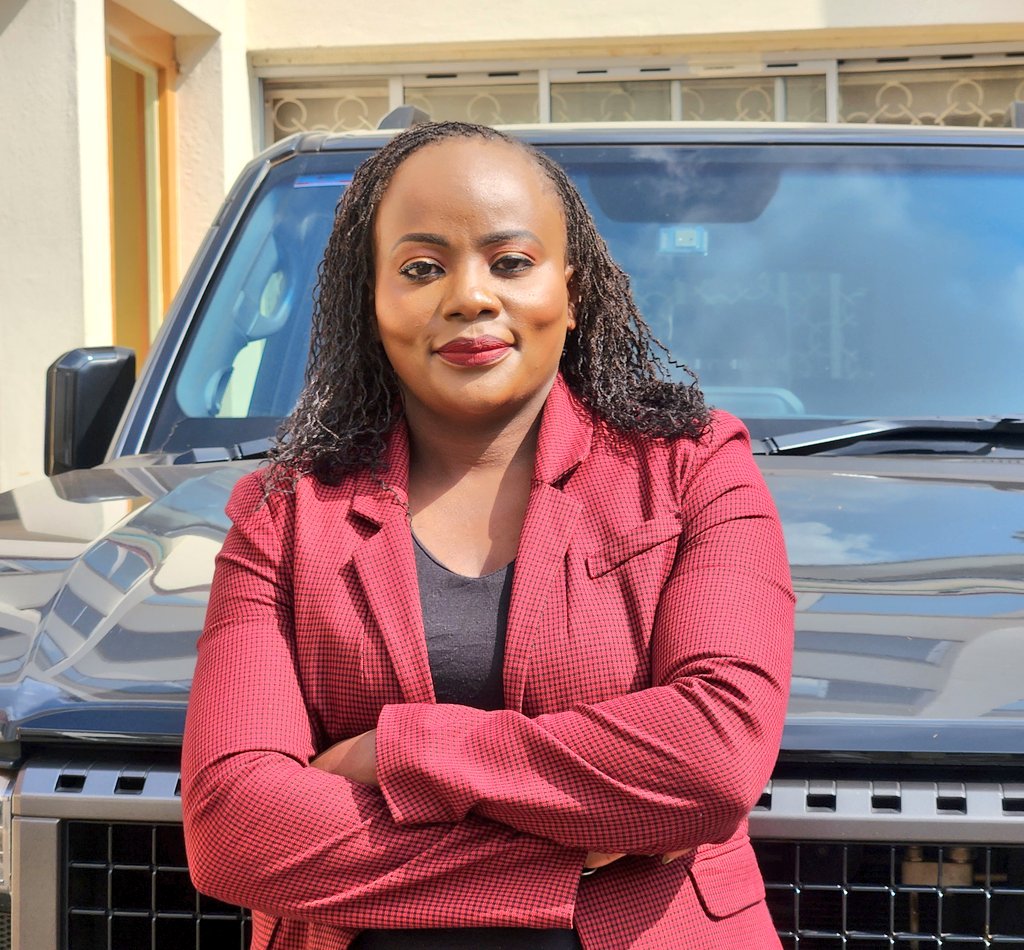 Ann Q-tee tweet media