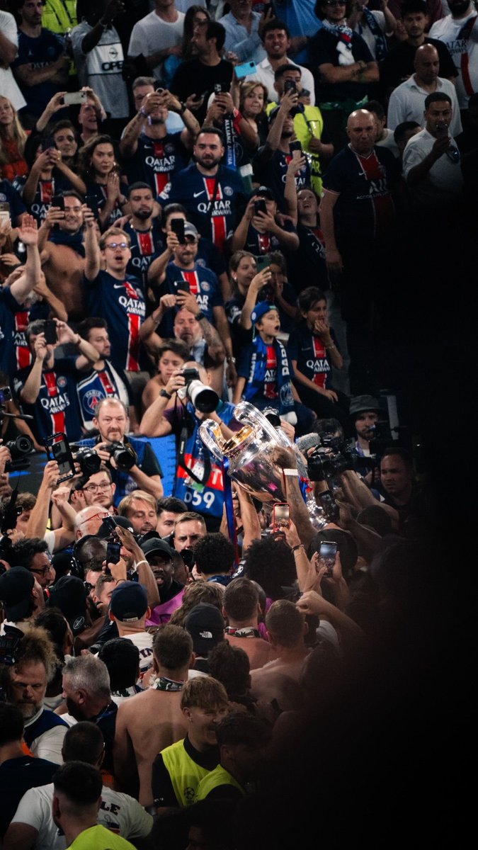 PSG Pictures That Go Hard tweet media