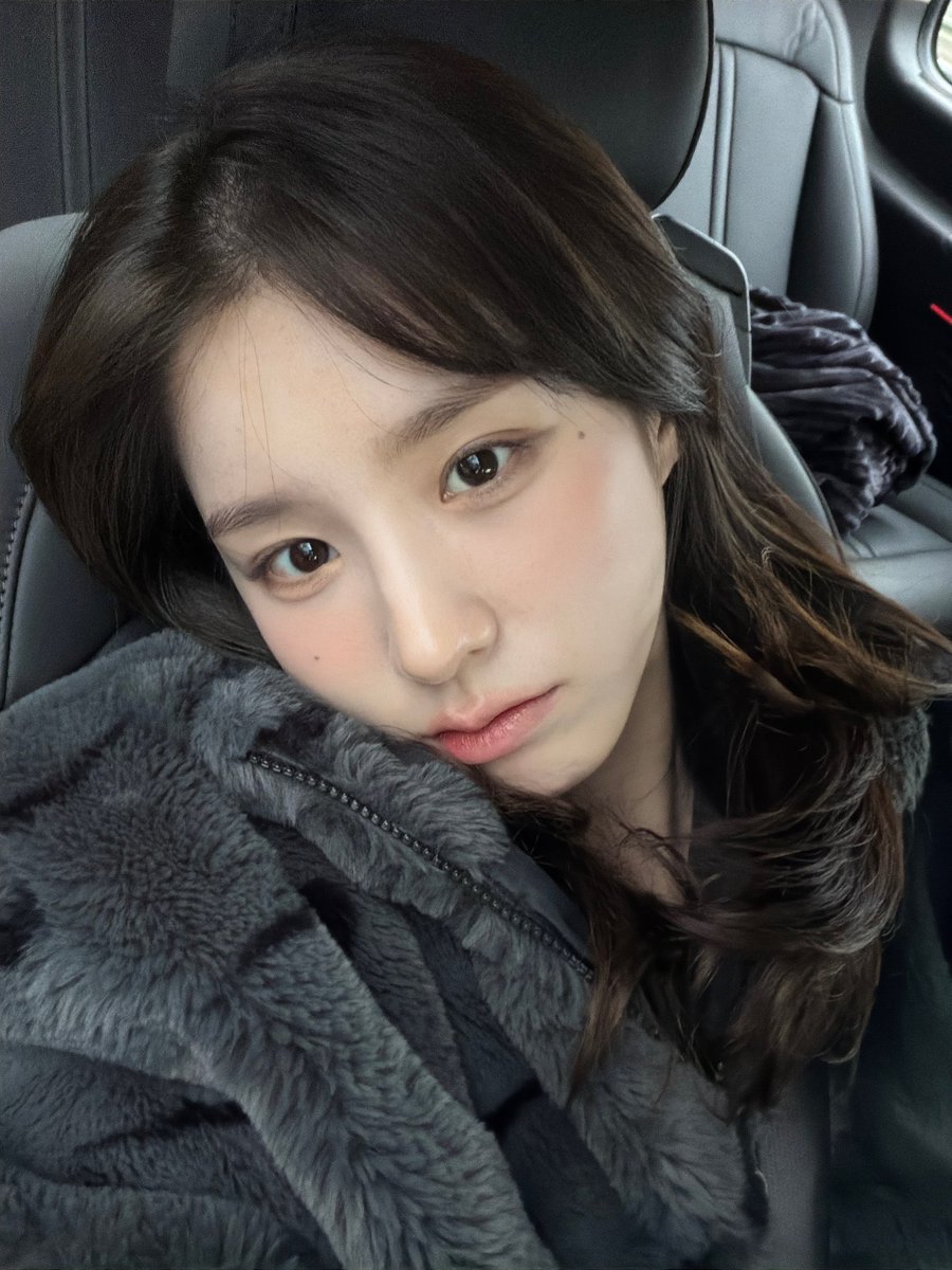 heejinmedia's tweet photo. [260305] 🫧
웅냥
오이오이 난 무려 125세라구
부럽제 https://t.co/LeOcoN0wVu