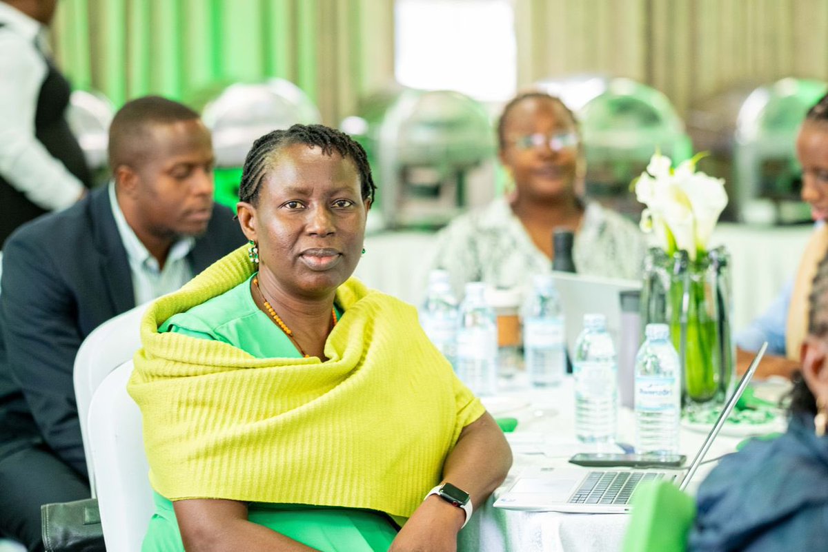Baram_256's tweet photo. . @OldMutualUganda through its investment arm Old Mutual Investment Group in partnership with Old Mutual Life Assurance Uganda (OMLAU) has today launched an enhanced Unit Trust product integrating life and education protection benefits for investors 
#OldMutualUnitTrustLifeCover https://t.co/uSkM0Cn2sO