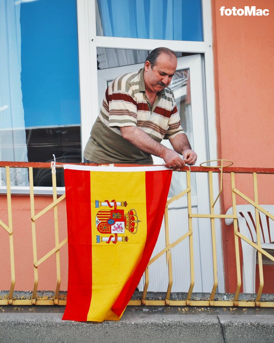 fotomac's tweet photo. 🇹🇷 🇪🇸 İspanya medyasında gündem olan görsele biz de kendi yorumumuzu kattık.

“Así está la cosa” https://t.co/5BM4H0lqna
