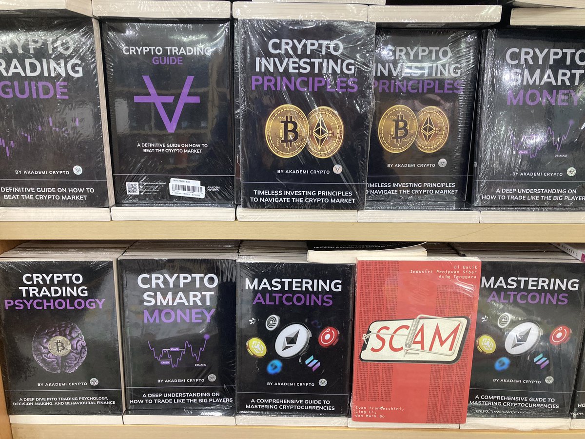 WOLF_of_IHSG's tweet photo. Menyindir dengan elegan.
Coba temukan apa yang βanehβ di antara barisan buku-buku ini ππ½
#crypto
#akademicrypto
#cryptotrading
#investing
#altcoin https://t.co/zfddBflxnn
