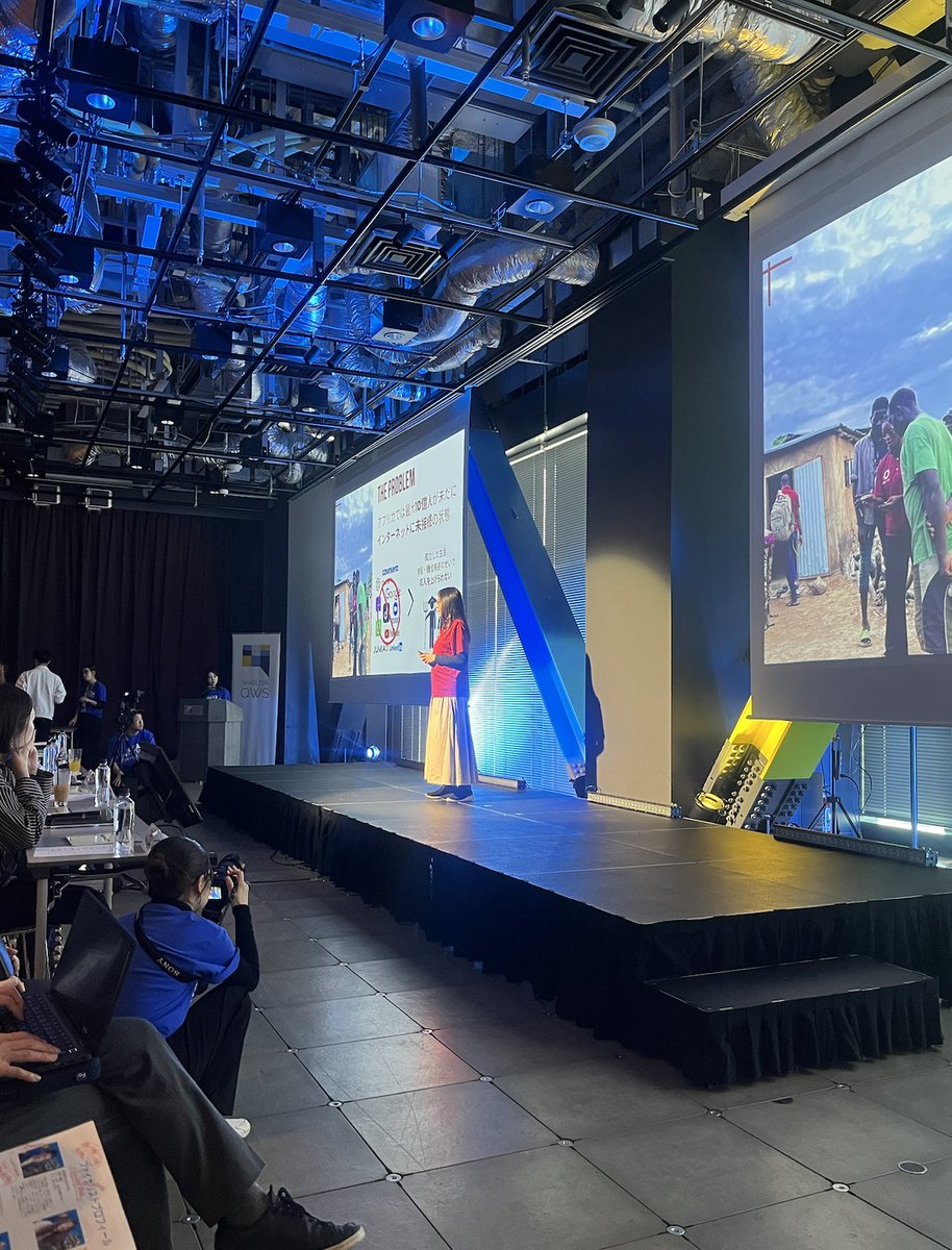 startupnext818's tweet photo. 📣#QWSAWARD 実況！
3社目は株式会社Dots forの外村さん！
デジタルデバイドによる収入格差を解消するアフリカ農村向けデジタルサービスハブ「Dots for service」
💭アフリカに約10億人もの人が電気やネットに接続できてないって衝撃…社会課題解決を本気で事業でやっていくという気概が素敵すぎた… https://t.co/4Dooi42A3l