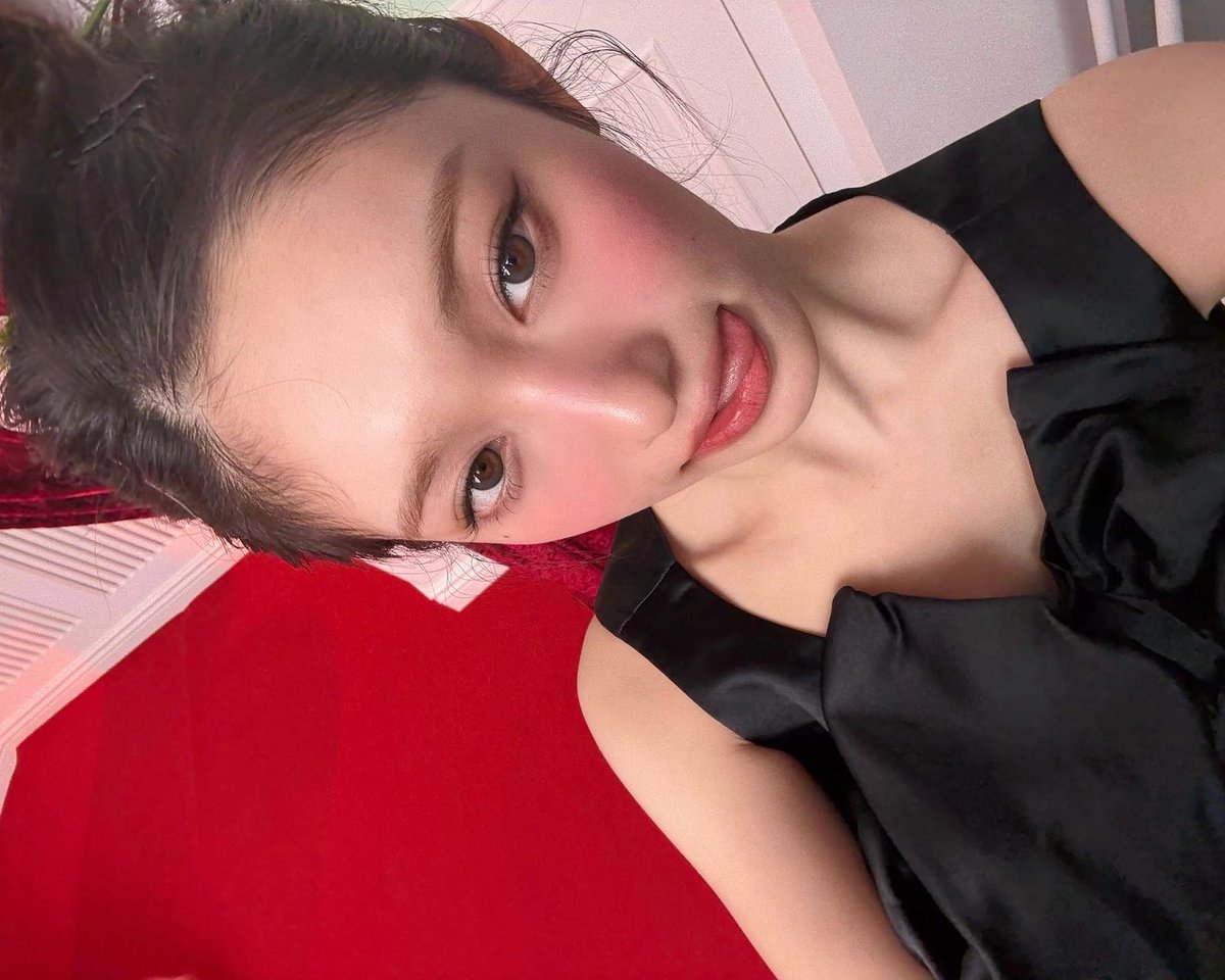 leereneyeyo tweet picture