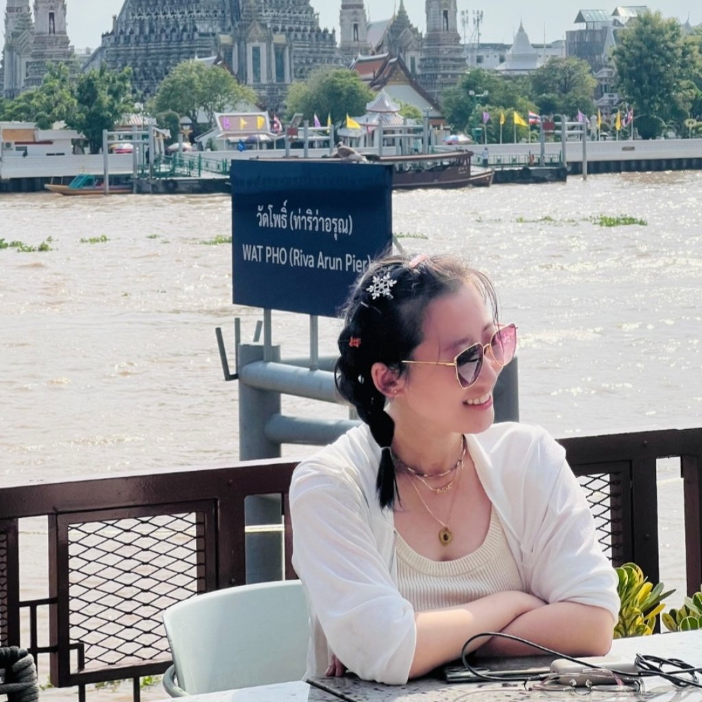 Smile like <a href="/milephakphum/">mile phakphum</a> 
whether day or night​​
Everything will be beautiful 
☺️☺️☺️☺️☺️😉😉😉😉😉

#GreenyRoseSelcaDay
#milephakphum #GreenyRose