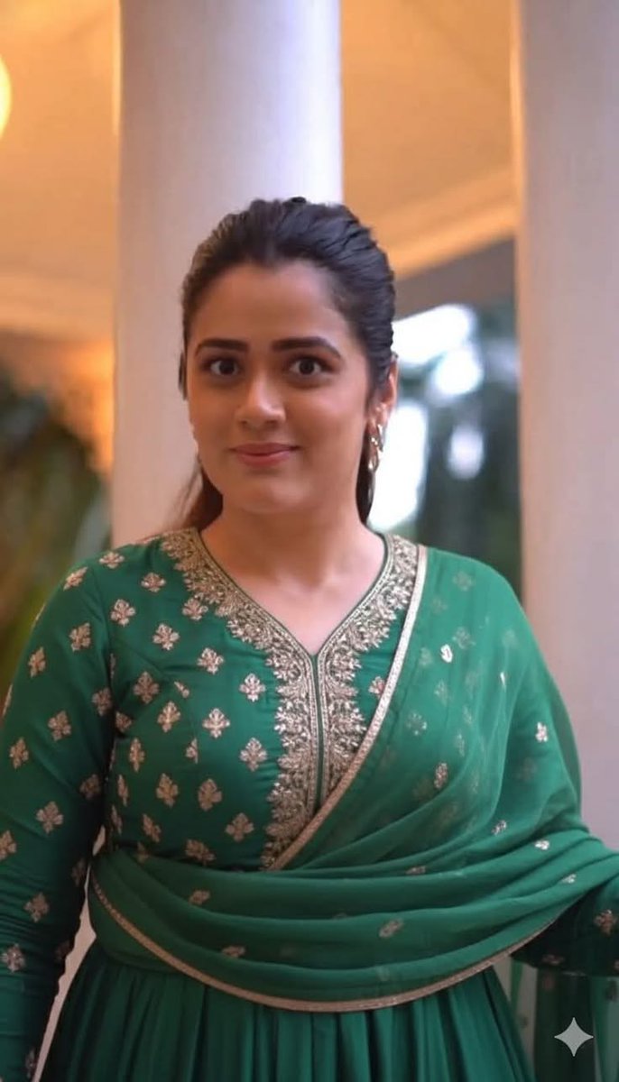 " क्यूँ हम कल के बेहतरीन वक्त की लालसा मे आज को खोये ,
    कंबखत ,कल किसने देखा हैं ?