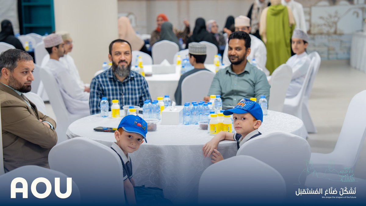 aou_oman's tweet photo. #إفطار جماعي

أقامت الجامعة العربية المفتوحة إفطارًا جماعيًا لموظفيها في مبنى الجامعة، بحضور الأستاذ الدكتور محمد بن حمدان البادي رئيس الجامعة، في أجواء رمضانية مميزة.

وتخللت فعالية الإفطار عدد من الأنشطة والبرامج الإنشادية والترفيهية التي أضفت أجواءً من البهجة والتفاعل. https://t.co/K9gknuPeJC