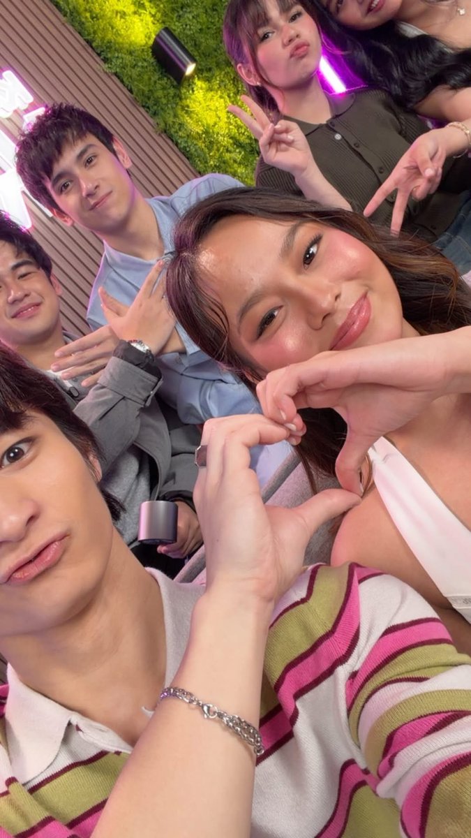 Game na game sa dare ang LelQuin! 😍

Panoorin ang full #KapusoArtisTambayan episode sa GMA Network Facebook at YouTube!

📷: Joaquin Arce via Instagram

#GMAPBBCollab #LellaFord #JoaquinArce