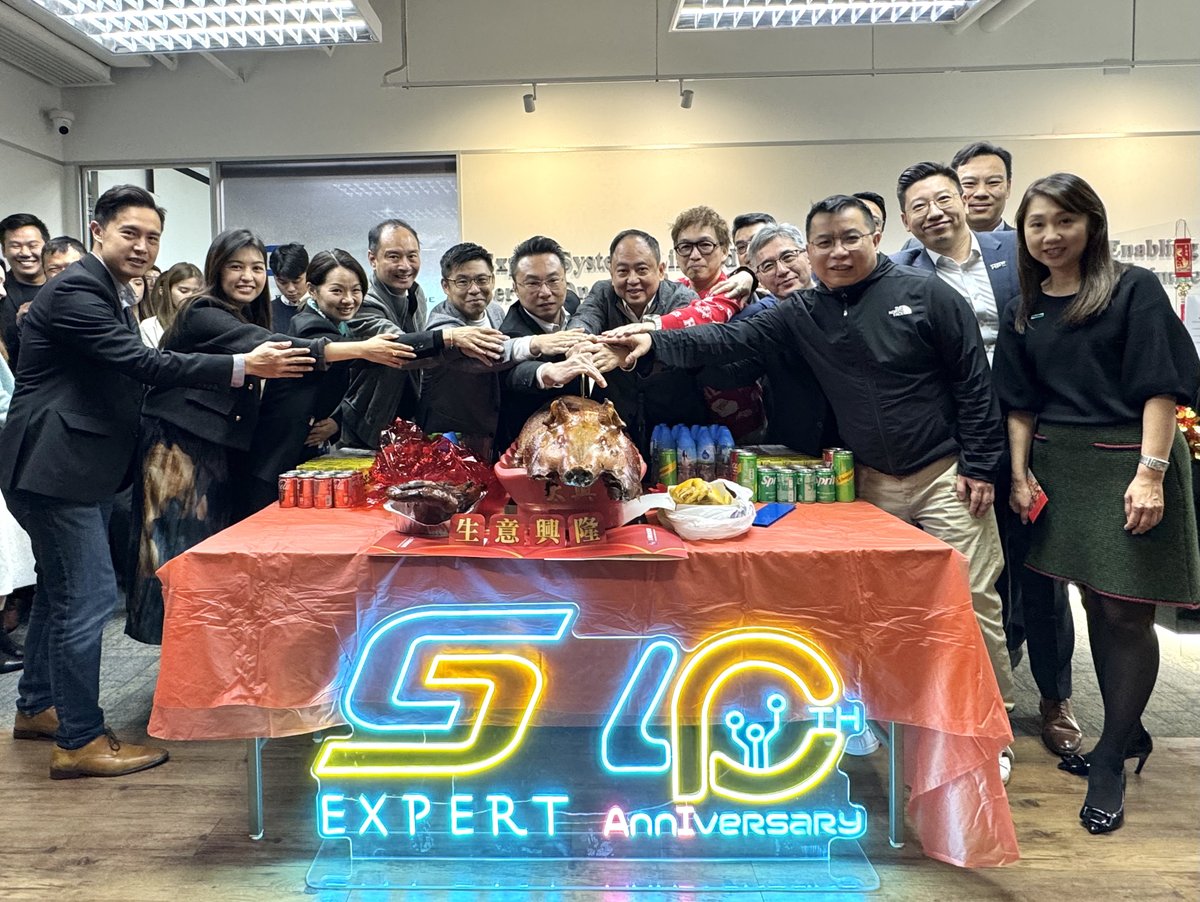 ExpertSystemsHK's tweet photo. 🎊A heartfelt thank you to the HPE management team and colleagues for visiting Expert Systems to celebrate the CNY with us through a roasted pig cutting and champagne toasting ceremony!🐷🥂
🧧Wishing us great success in the Year of the Horse🐎and may our businesses flourish!🎉 https://t.co/F97qiBe8mm