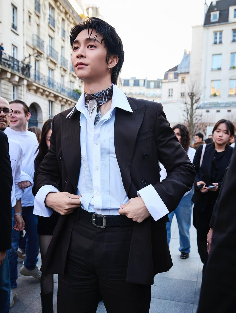The main event is here 😌🫶✨

JOHNNY SUH ACNE STUDIOS FW26
#AcneStudiosFW26xJohnnySuh
#ParisFashionWeek
#AcneStudios <a href="/acnestudios/">Acne Studios</a>