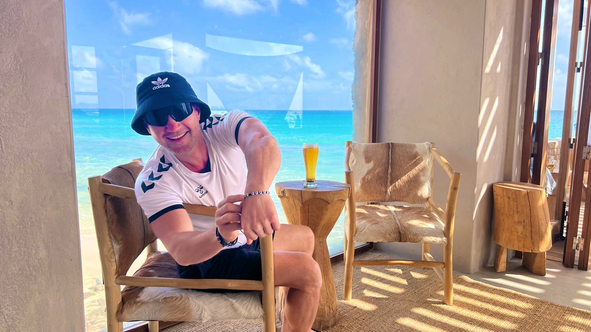 Dan Bking tweet media