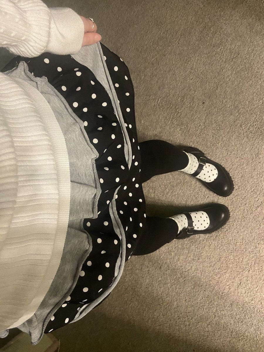 ଘ(੭*ˊᵕˋ)੭* ੈ♡‧₊˚ (@polkadtts) on Twitter photo 