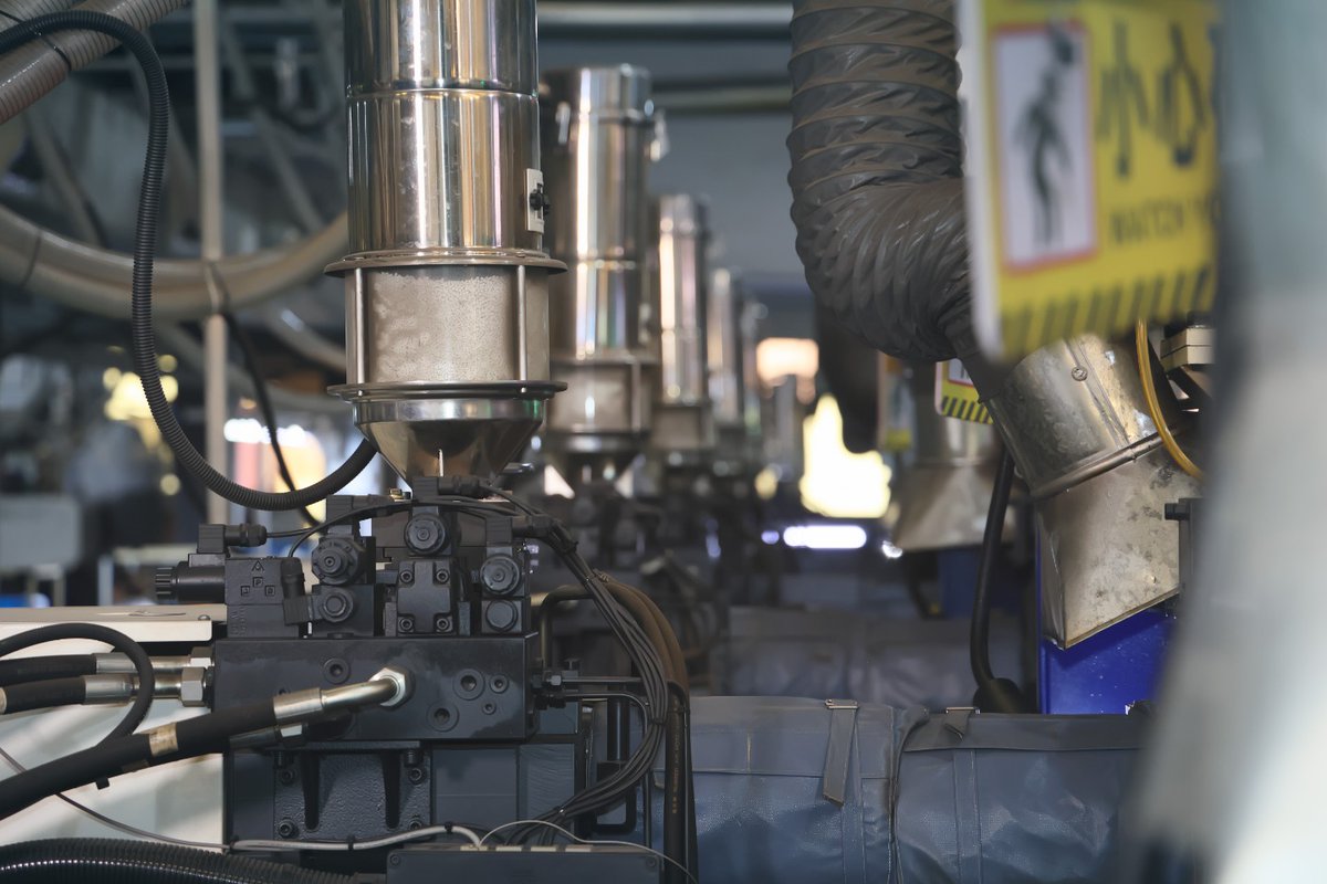 HUNANSIASE's tweet image. Crafting reliability, one component at a time. ✨
SIASE’s advanced production lines power your OEM/ODM success worldwide.
#SIASE#ElectricalComponents #OEM #GlobalSupply