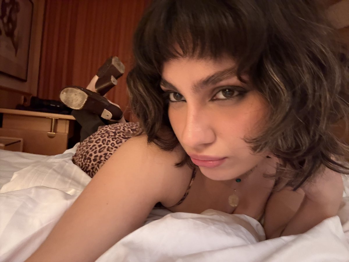 Sacred Flower 🕷️ tweet media