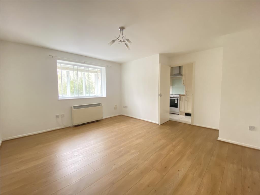 StonegateEA's tweet photo. 🏠Wedgewood Road, HITCHIN, Hertfordshire, SG4 0EX🏠
💷GUIDE PRICE £215,000💷

🛏Welcome to this two-bedroom apartment situated in the historic market town of Hitchin🛏

https://t.co/oQZN48YoGs https://t.co/2m9QjqpwQZ