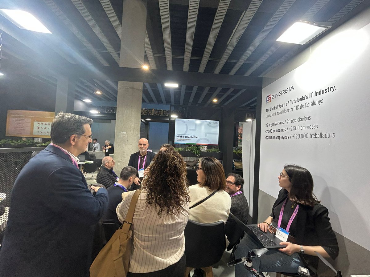 📡 #MWC2026 · Nova Keynote a l’estand de Sinergia

Continuem al Mobile World Congress des de l’estand de Sinergia, amb presència activa de GENTIC i les principals associacions tecnològiques del país. Avui ha estat el torn de Anna Benavent, de TIC Salut Social – Parc Taulí.