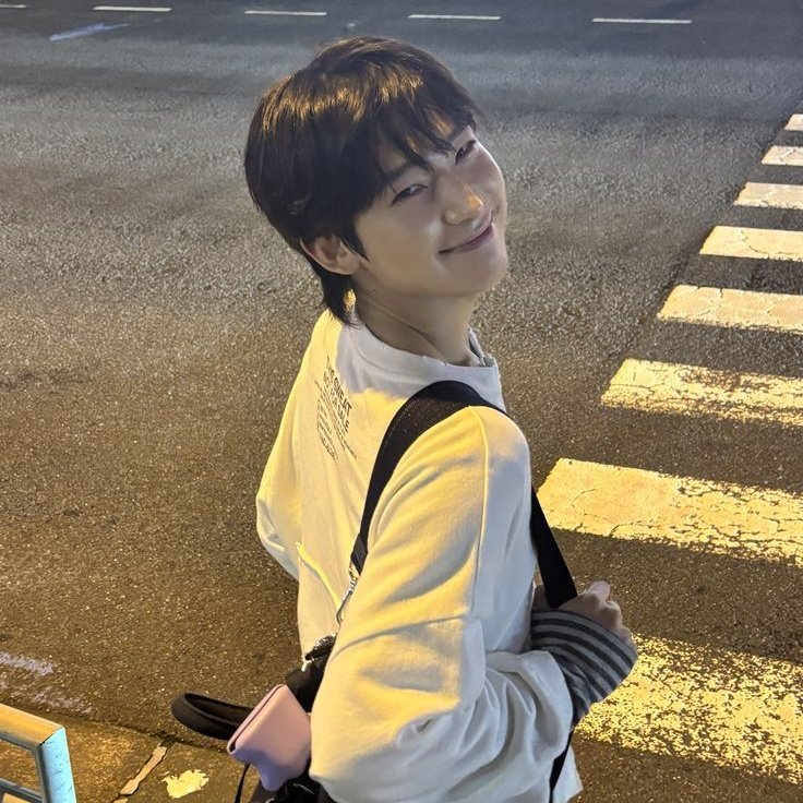 en07ville's tweet photo. hi, looking for interactive #moots !

— filo/eng, 05, enfj-t
— multi stan, but mainly enha
— not new to #kpoptwt / #stantwt 
— let's be friends ! 🙆‍♀️

like/rt to be moots + appreciated : ) https://t.co/vjrZTHxCkv